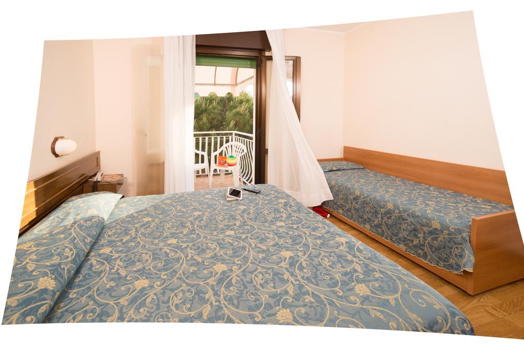 Hotel Trevi ลิโดดิเยโซโล ห้อง รูปภาพ
