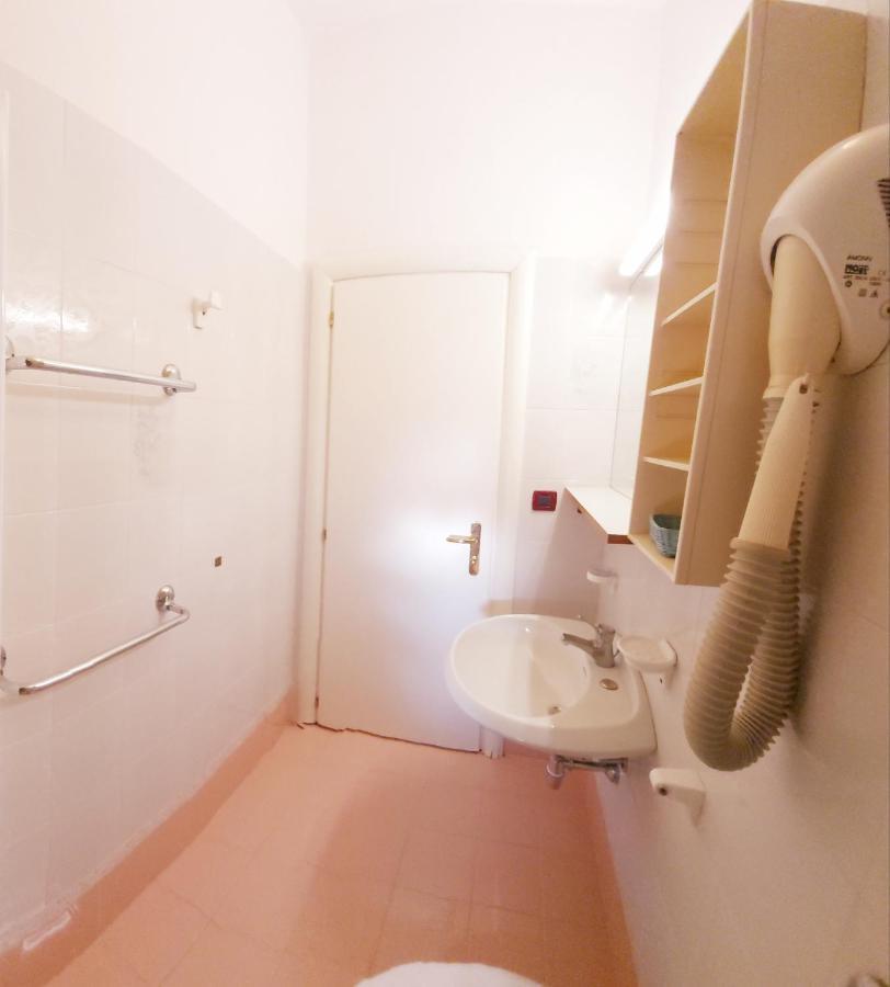 Hotel Trevi ลิโดดิเยโซโล ภายนอก รูปภาพ