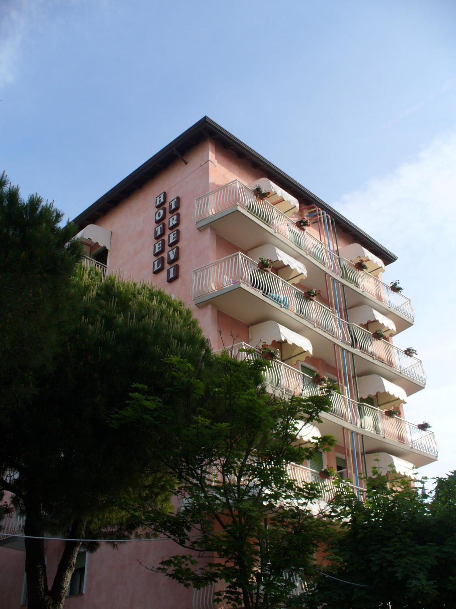 Hotel Trevi ลิโดดิเยโซโล ภายนอก รูปภาพ